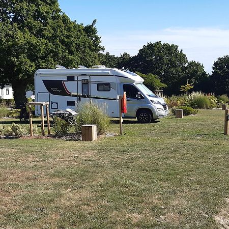 Camping Les Brillas Les Moutiers Kültér fotó