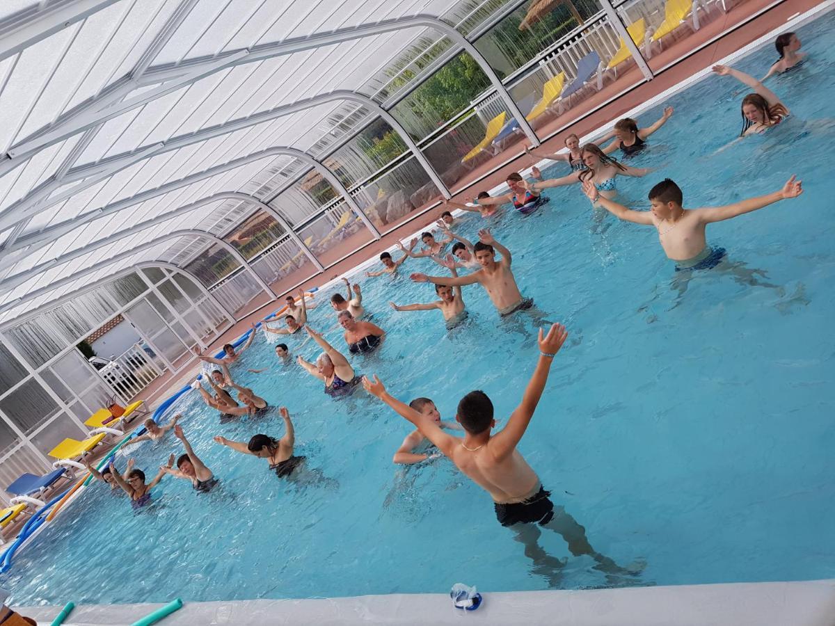 Camping Les Brillas Les Moutiers Kültér fotó