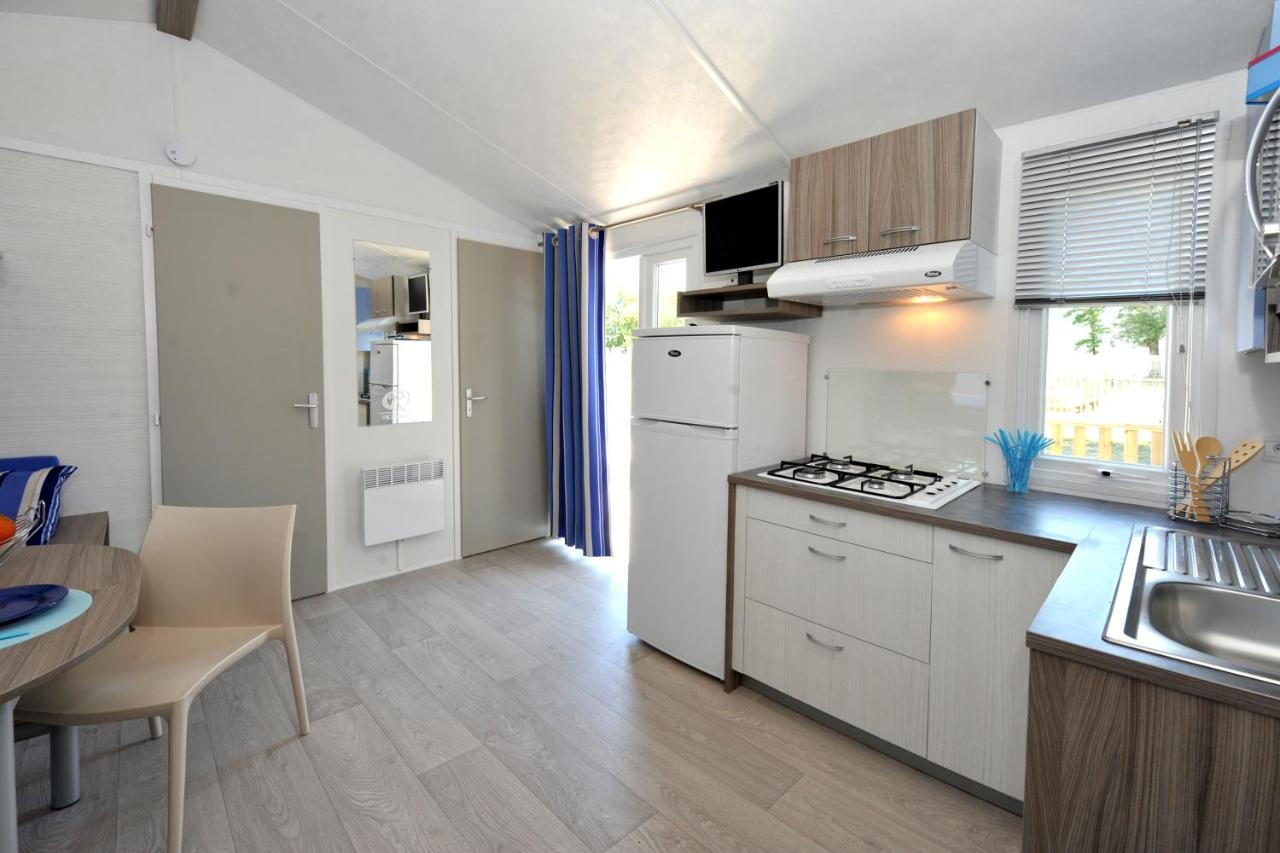 Camping Les Brillas Les Moutiers Kültér fotó