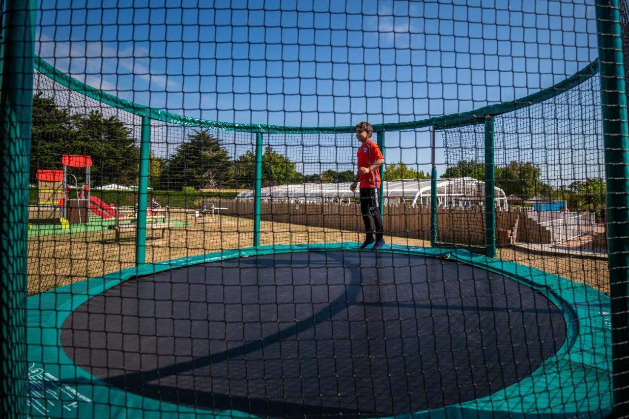 Camping Les Brillas Les Moutiers Kültér fotó