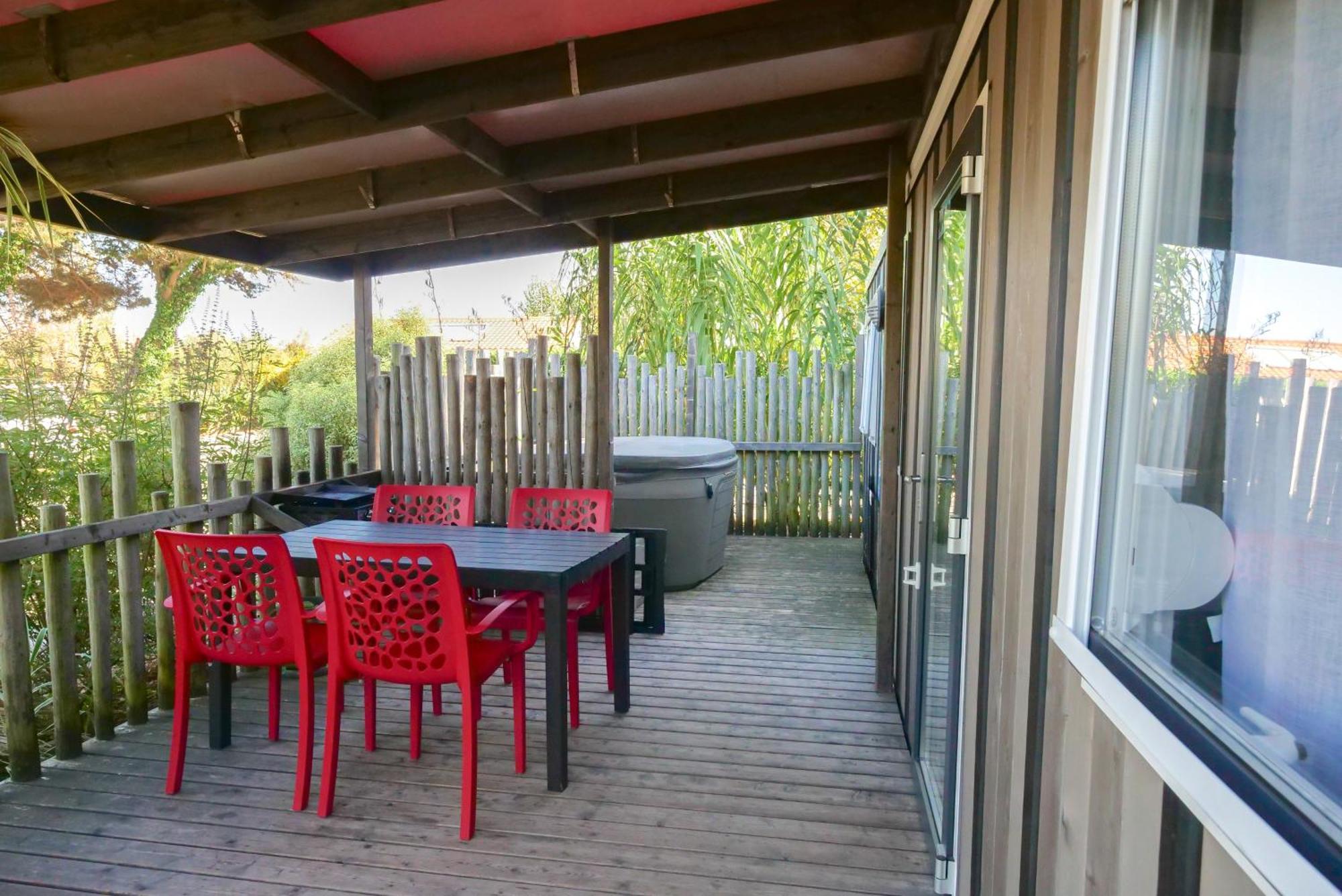 Camping Les Brillas Les Moutiers Kültér fotó